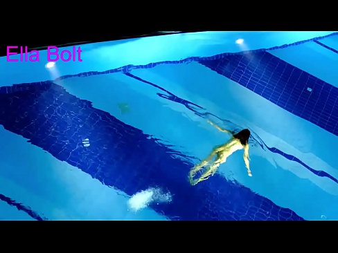 ❤️ Saya tidak bisa berhenti menonton, pirang muda tertangkap basah berenang di kolam resor ELLA BOLT ️ Video porno di porno id.xxxdeutschepornos.ru