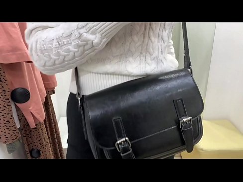❤️ Masturbasi publik dari jalang muda FeralBerry dengan dildo di kamar pas ️ Video porno di porno id.xxxdeutschepornos.ru