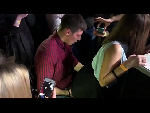 ❤️ Seks nyata di klub malam Rusia. Gadis Rusia berusia 18 tahun di anus dan vagina bercinta di klub malam ️ Video porno di porno id.xxxdeutschepornos.ru